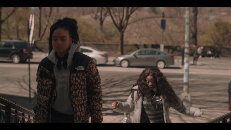 The North Face Down Jacket Worn by Whitney Peak as Zoya Lott in Gossip Girl S02E02 Guess Who’s Coming at Dinner (1)