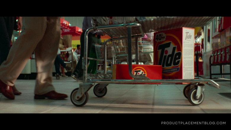 Tide Laundry Detergents in White Noise 2022 Movie (1)