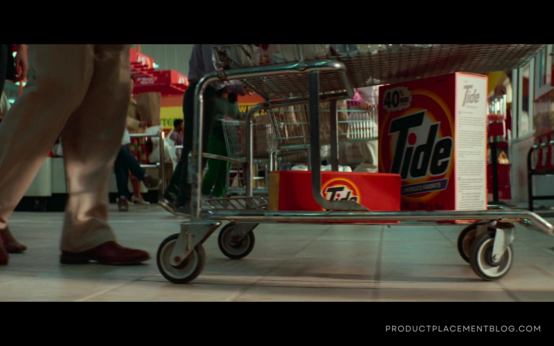 Tide Laundry Detergents in White Noise 2022 Movie (1)