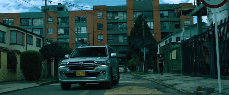 Toyota Landcruiser Car in Echo 3 S01E07 Red Is Positive, Black Is a Negative (1)