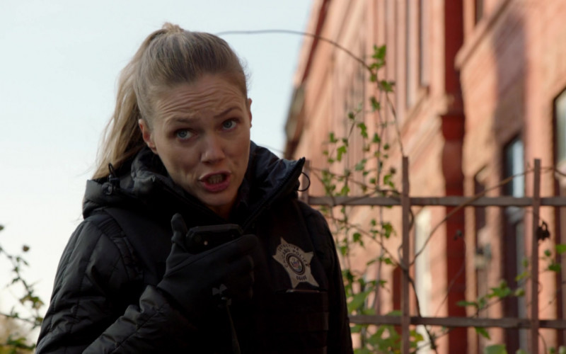 Under Armour Gloves of Actress Tracy Spiridakos as Detective Hailey Upton Halstead in Chicago P.D. S10E09 Proof of Burden