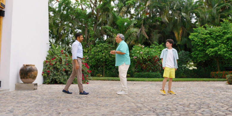 Vans Shoes in Acapulco S02E09 The Power of Love (2022)