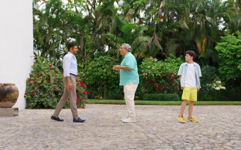Vans Shoes in Acapulco S02E09 "The Power of Love" (2022)
