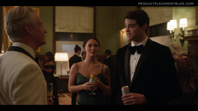 White Claw Hard Seltzer Enjoyed by Noah Centineo as Owen Hendricks in The Recruit S01E04 I.Y.D.I.A.A.C. (3)