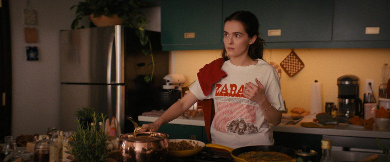 Zabar’s Store T-Shirt Worn by Zoey Deutch as Rachel Meyer in Something from Tiffany’s (3)