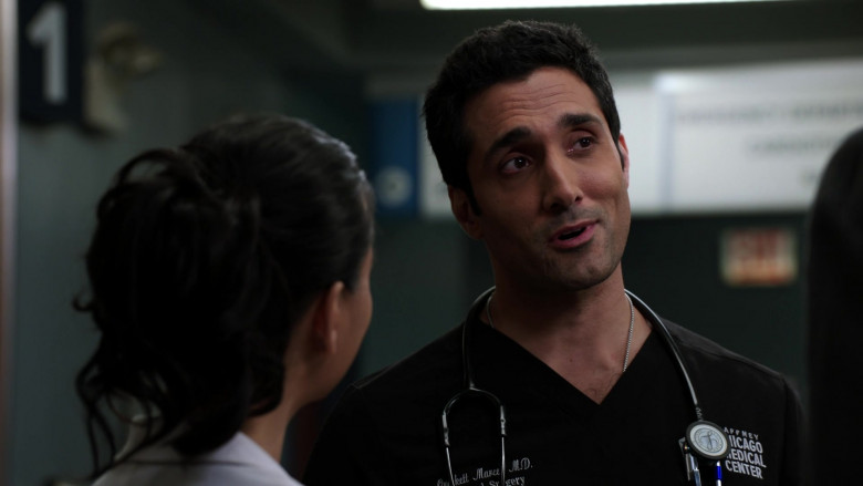 3M Littmann Stethoscopes in Chicago Med S08E12 We All Know What They Say About Assumptions (1)