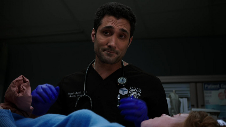 3M Littmann Stethoscopes in Chicago Med S08E12 We All Know What They Say About Assumptions (3)