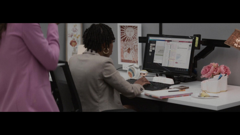 Acer Monitor in Snap S01E01 Willie Lynch (2)