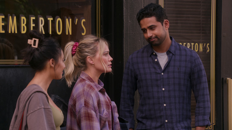 AllSaints Men's Shirt in How I Met Your Father S02E02 Midwife Crisis (2023)