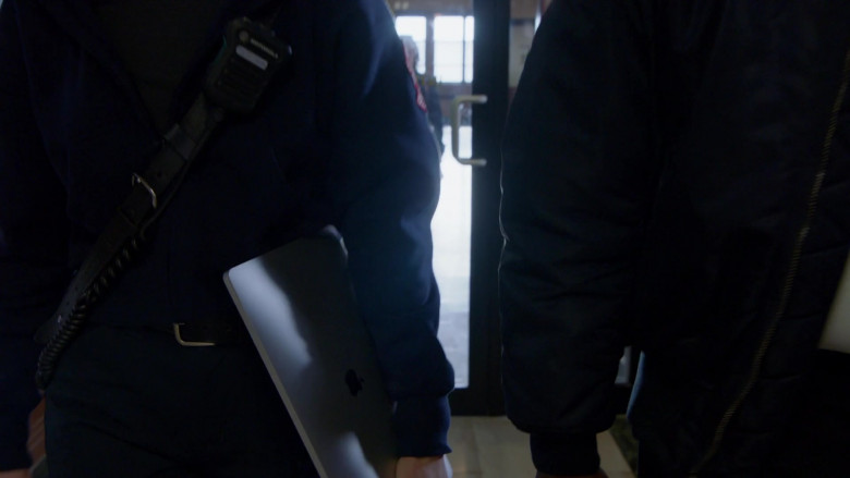 Apple MacBook Laptop in Chicago Fire S11E11 A Guy I Used to Know (2)