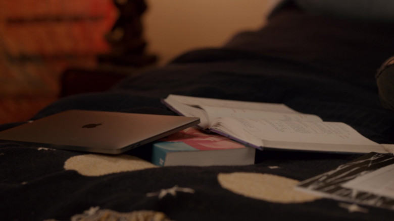 Apple MacBook Laptop of Antonia Gentry in Ginny & Georgia S02E02 Why Does Everything Have to Be So Terrible, All the Time, Forever (1)