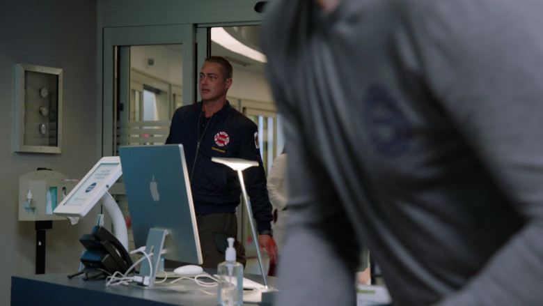 Apple iMac Computers in Chicago Fire S11E10 Something for the Pain (2)