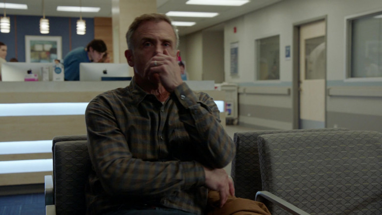 Apple iMac Computers in Chicago Fire S11E12 How Does It End (1)
