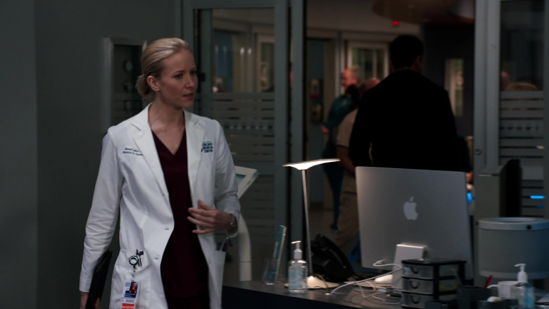 Apple iMac Computers in Chicago Med S08E11 It Is What It Is, Until It Isn't (1)