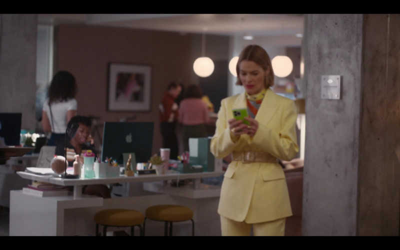 Apple iMac Computers in The L Word Generation Q S03E07 Little Boxes (2023)