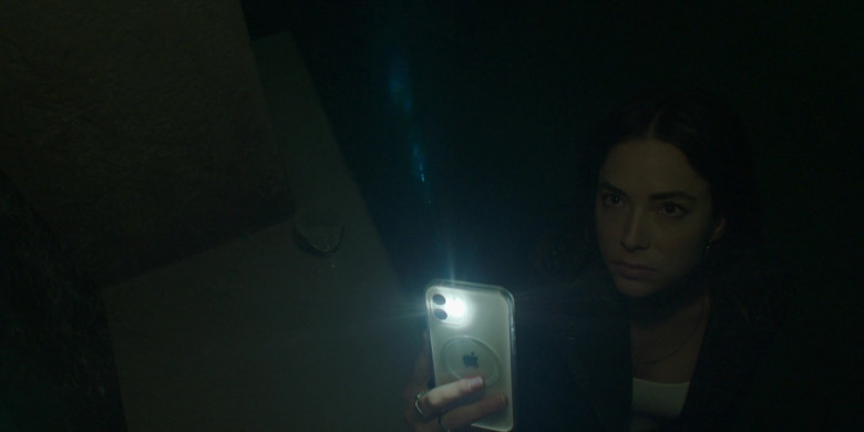 Apple iPhone Smartphone of Actress Mariel Molino as Elena Santos in The Watchful Eye S01E02 Hide and Seek (2023)