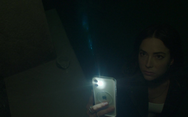 Apple iPhone Smartphone of Actress Mariel Molino as Elena Santos in The Watchful Eye S01E02 Hide and Seek (2023)