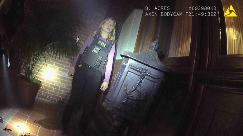 Axon Bodycams in The Rookie Feds S01E12 Out for Blood (2)
