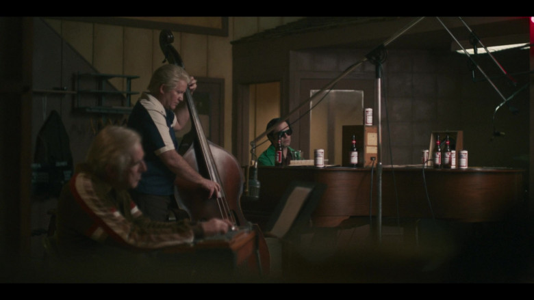 Budweiser Beer in George & Tammy S01E06 Justified & Ancient (4)