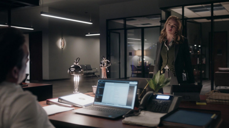 Cisco Phones in The Rookie Feds S01E10 The Silent Prisoner (2023)
