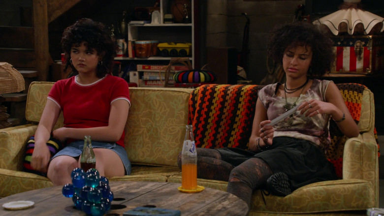 Coca-Cola and Fanta Drinks Enjoyed by Sam Morelos as Nikki & Ashley Aufderheide as Gwen Runck in That '90s Show S01E05 (2)