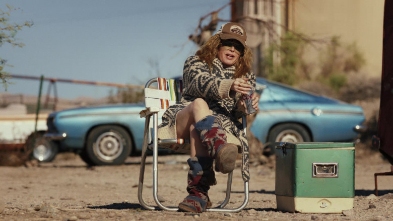 Coors Light Beer Enjoyed by Natasha Lyonne as Charlie Cale in Poker Face S01E01 Dead Man's Hand (1)