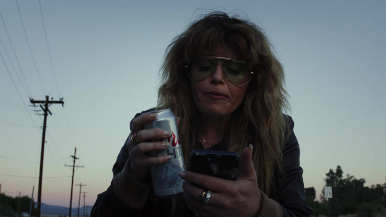 Coors Light Beer Enjoyed by Natasha Lyonne as Charlie Cale in Poker Face S01E01 Dead Man's Hand (10)