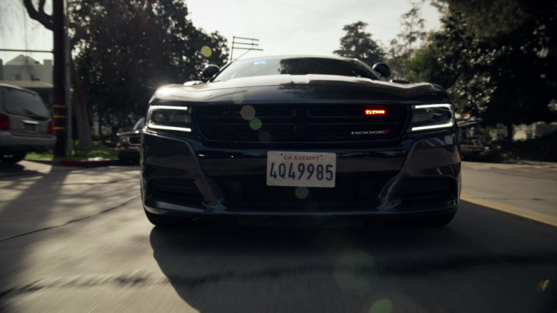 Dodge Charger Car in S.W.A.T. S06E10 Witness (1)