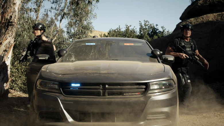 Dodge Charger Car in S.W.A.T. S06E10 Witness (3)