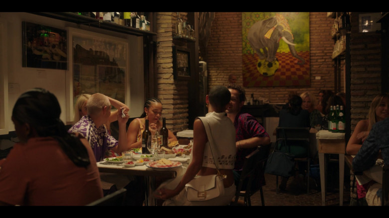 Fendi White Shoulder Bag of Jordan Alexander as Julien Calloway in Gossip Girl S02E10 I Am Gossip (2)