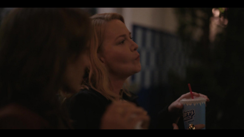 Fosters Freeze Fast Food Restaurant in The L Word Generation Q S03E09 Quiet Before the Storm (2)