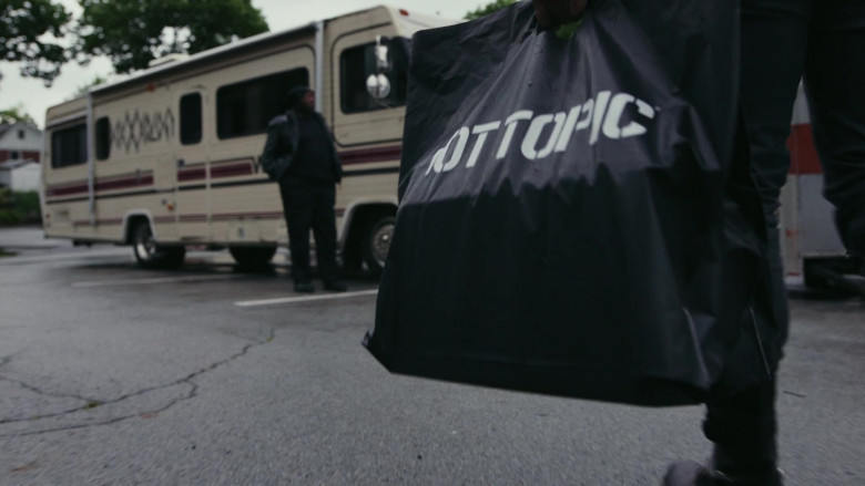 Hot Topic Retail Chain Company Plastic Bags in Poker Face S01E04 Rest in Metal (1)