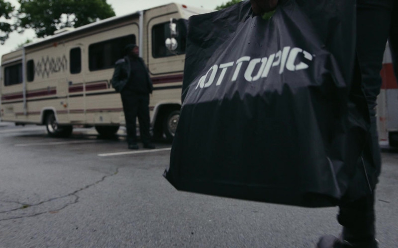 Hot Topic Retail Chain Company Plastic Bags in Poker Face S01E04 Rest in Metal (1)