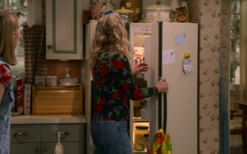 Kellogg’s Special K Cereal and Farmland Milk in That ’90s Show S01E07 Boyfriend Day One (2023)