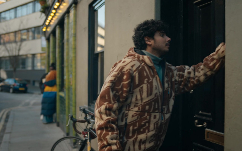 Palace Jackets in Extraordinary S01E06 The Real Powers are the Friends we Made Along the way (1)