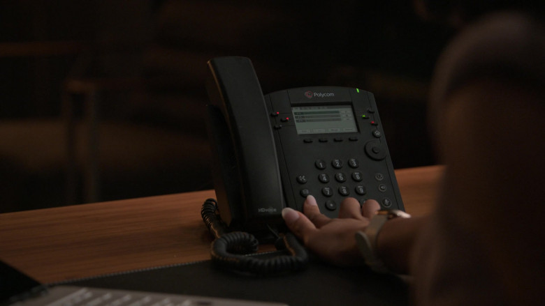 Polycom Telephone in The Game S02E06 Ocean's 8-2-8 (1)