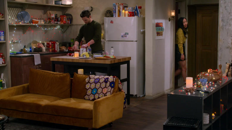 Pop-Tarts, Cheez-It Puff'd Baked Cheese Snacks, Ritz Crackers, Pringles Chips, Ketel One Canned Cocktails, Absolut Vodka Bottle, Nature's Promise Organic Drinks, Trix Cereal in How I Met Your Father S02E02 Midwife Crisis (2023)