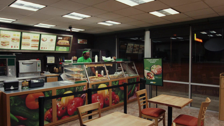 Subway Fast-Food Restaurant in Poker Face S01E02 The Night Shift (1)