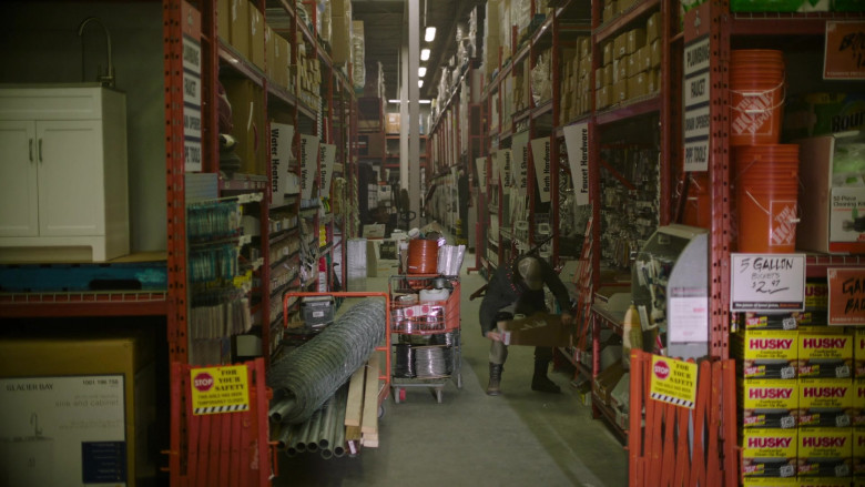 The Home Depot Store in The Last of Us S01E03 Long Long Time (2)