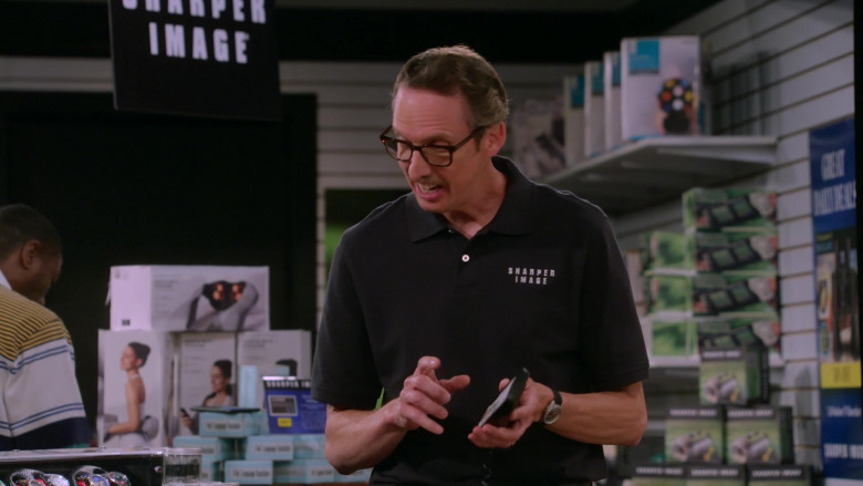 The Sharper Image Store in That '90s Show S01E03 Lip Smackers (3)