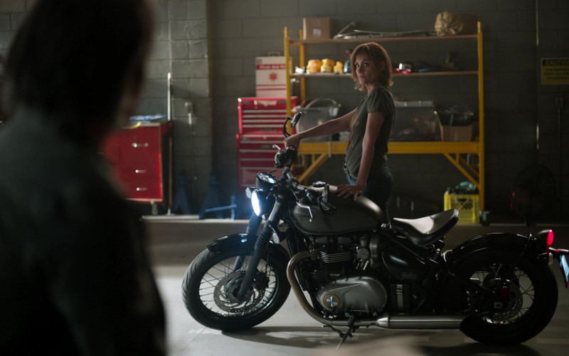 Triumph Motorcycle in Fire Country S01E11 Mama Bear (2023)