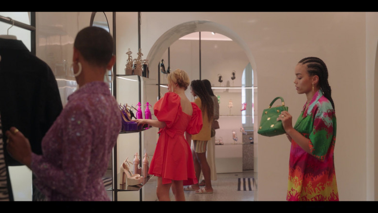 Valentino Women's Shirt Worn by Whitney Peak as Zoya Lott in Gossip Girl S02E10 I Am Gossip (2)