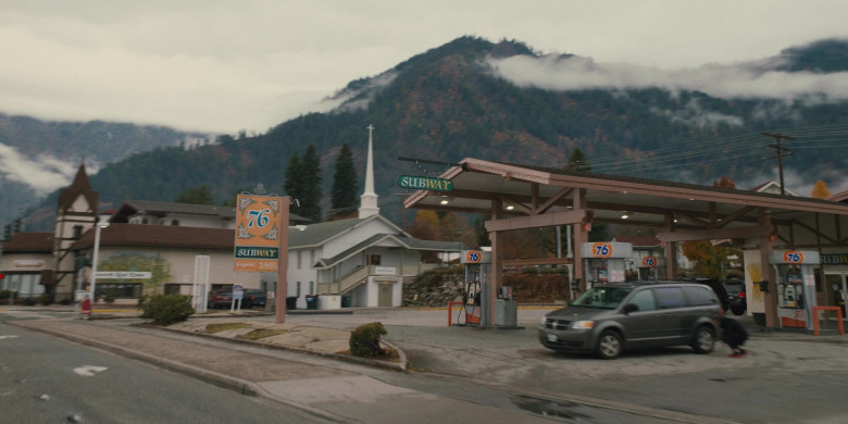76 Gas Station and Subway Restaurant in Somebody I Used to Know (2023)