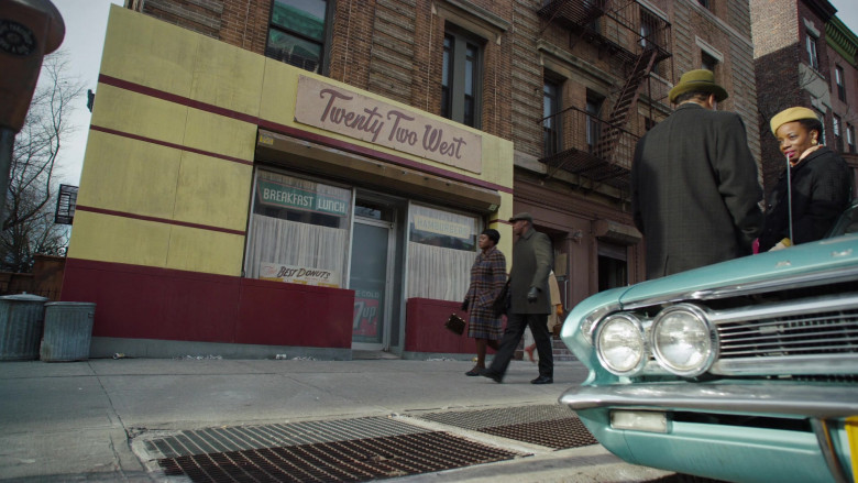 7UP Soda Signs in Godfather of Harlem S03E04 Captain Fields (2023)