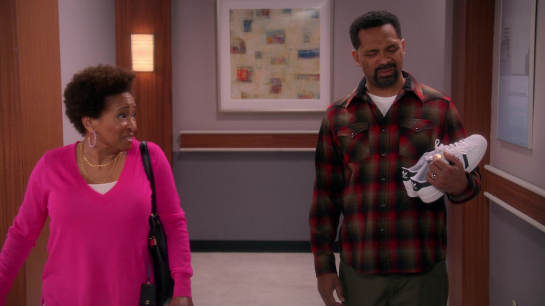 Adidas Sneakers of Mike Epps as Bernard in The Upshaws S03E07 Heart Matters (4)