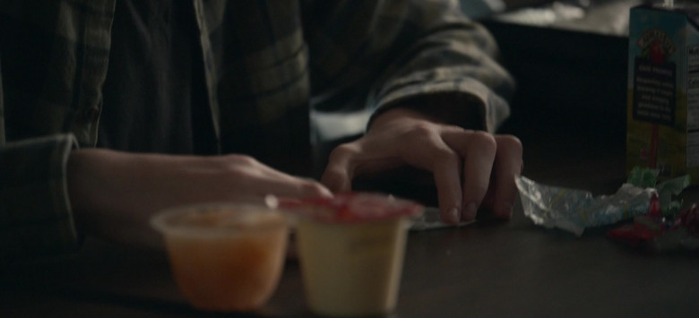 Apple & Eve Juice in Dear Edward S01E05 Haunted (2023)