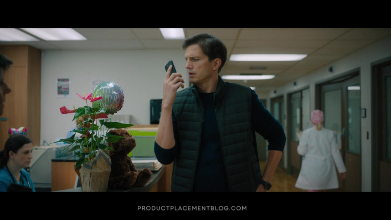 Apple Watch of Ashton Kutcher as Peter in Your Place or Mine 2023 Movie (4)