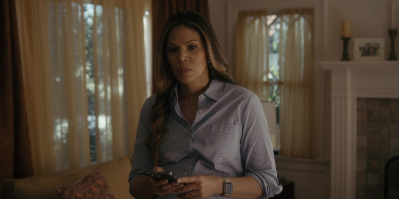 Apple Watch of Merle Dandridge as Zarina Killebrew in Truth Be Told S03E03 Here She Shall See No Enemy (2023)