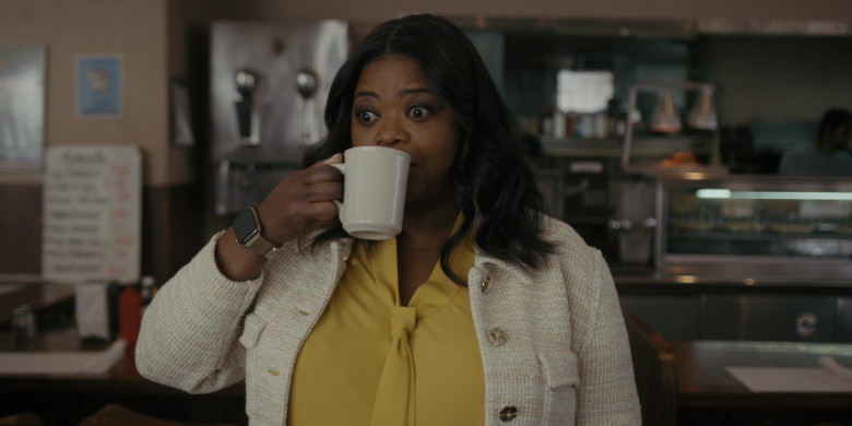 Apple Watch of Octavia Spencer in Truth Be Told S03E05 Freedom Is Never Given; It Is Won (2023)
