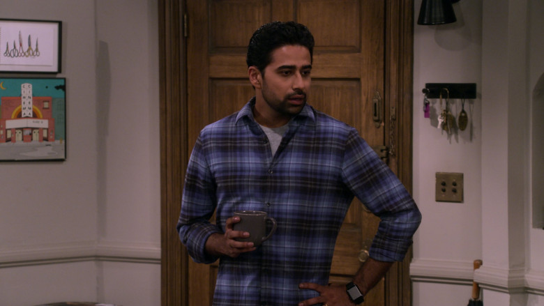 Apple Watch of Suraj Sharma as Sid in How I Met Your Father S02E05 Ride or Die (2023)